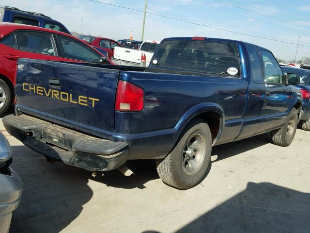 1GCCS19W628125058 - 2002 CHEVROLET S TRUCK S1 BLUE photo 4