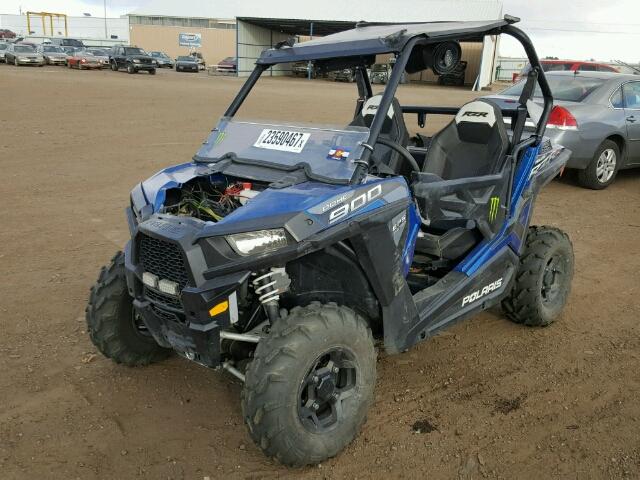 3NSVAE877FF441358 - 2015 POLARIS RZR 900 EP BLUE photo 2