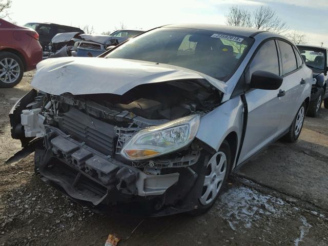 1FAHP3E20CL250325 - 2012 FORD FOCUS S SILVER photo 2