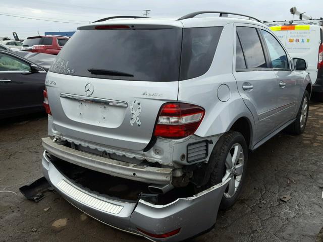 4JGBB86E09A508525 - 2009 MERCEDES-BENZ ML 350 SILVER photo 4