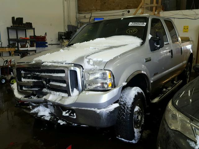 1FTSW21P35EA32272 - 2005 FORD F250 SUPER SILVER photo 2