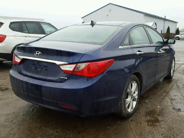 5NPEC4AC2CH314687 - 2012 HYUNDAI SONATA SE BLUE photo 4