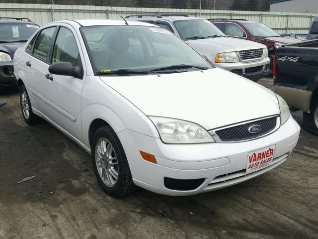 1FAFP34N07W320493 - 2007 FORD FOCUS ZX4 WHITE photo 1