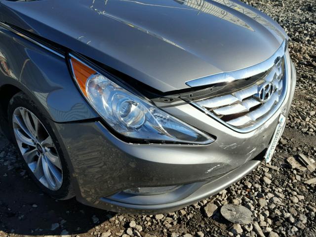 5NPEC4AB3CH439219 - 2012 HYUNDAI SONATA SE GRAY photo 9