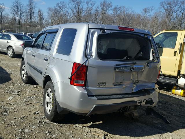 5FNYF3H23BB049240 - 2011 HONDA PILOT LX SILVER photo 3