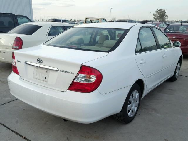 JTDBE32KX20107487 - 2002 TOYOTA CAMRY LE WHITE photo 4