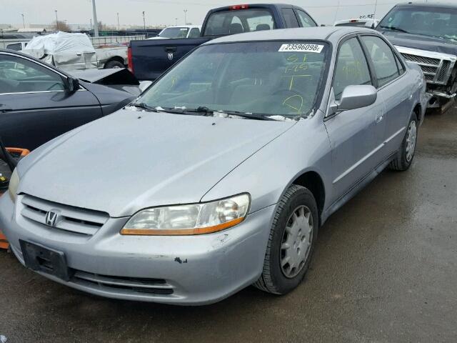 JHMCG56442C001023 - 2002 HONDA ACCORD LX SILVER photo 2