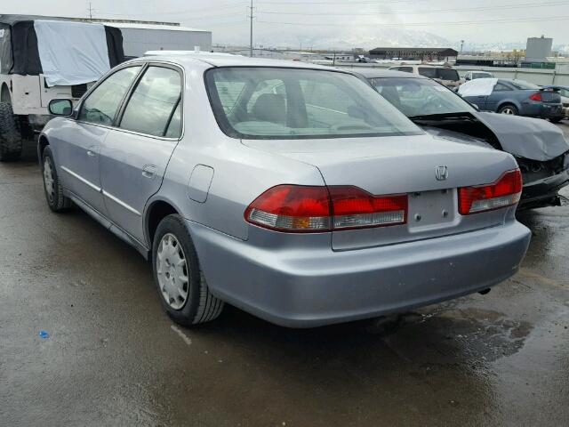 JHMCG56442C001023 - 2002 HONDA ACCORD LX SILVER photo 3