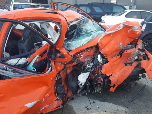 3VWCD21C82M447274 - 2002 VOLKSWAGEN NEW BEETLE 橙色 照片 9