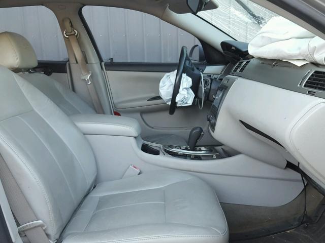 2G1WD58C789125131 - 2008 CHEVROLET IMPALA SUP 银色 照片 5