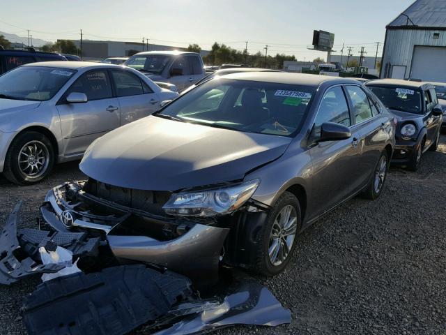 4T1BF1FK7GU167363 - 2016 TOYOTA CAMRY LE CHARCOAL photo 2