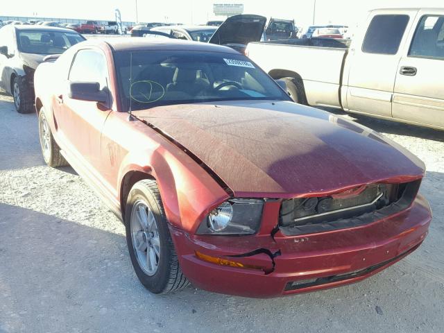 1ZVFT80N565245123 - 2006 FORD MUSTANG MAROON photo 1