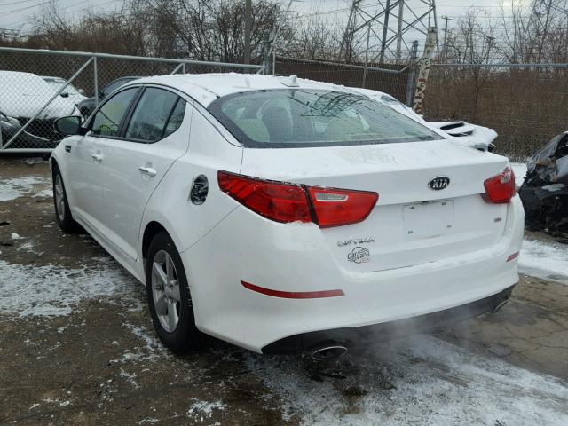 5XXGM4A77FG367717 - 2015 KIA OPTIMA LX WHITE photo 3