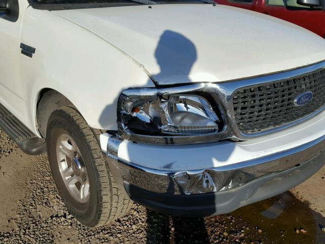 1FMRU15L51LA29736 - 2001 FORD EXPEDITION WHITE photo 9