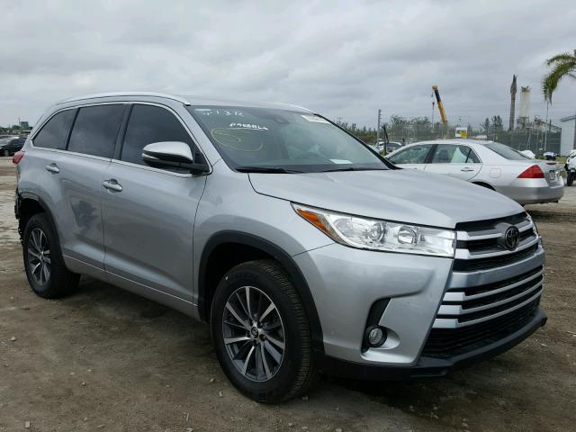 5TDKZRFH0HS524676 - 2017 TOYOTA HIGHLANDER SILVER photo 1