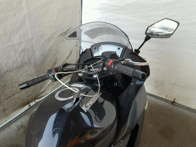 JKAEXEC19BDA67658 - 2011 KAWASAKI EX650 C 黑色 照片 5