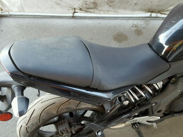 JKAEXEC19BDA67658 - 2011 KAWASAKI EX650 C 黑色 照片 6