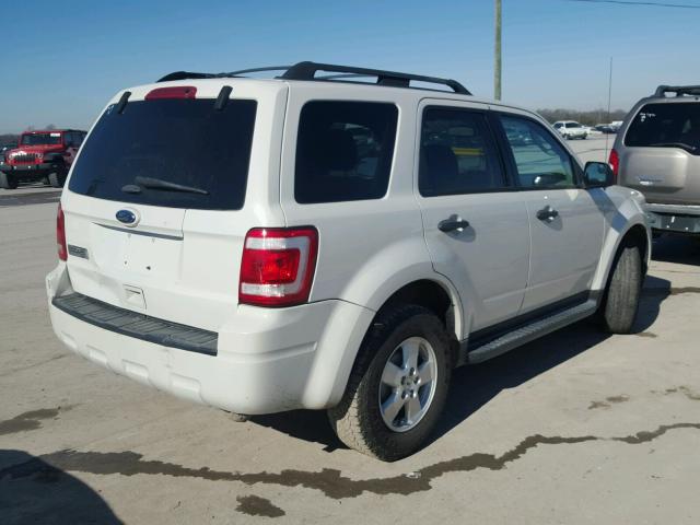 1FMCU9D70BKB22535 - 2011 FORD ESCAPE XLT WHITE photo 4