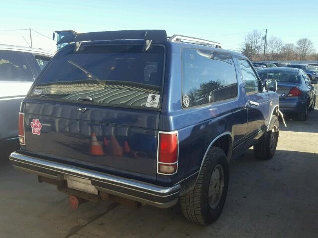 1GNCT18Z2J0161133 - 1988 CHEVROLET BLAZER S10 BLUE photo 4