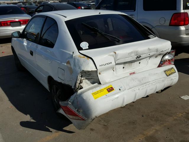 KMHCG35C42U159608 - 2002 HYUNDAI ACCENT GS WHITE photo 3