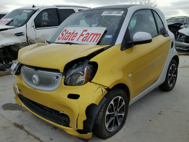 WMEFJ5DA0GK071772 - 2016 SMART FORTWO TWO TONE photo 2