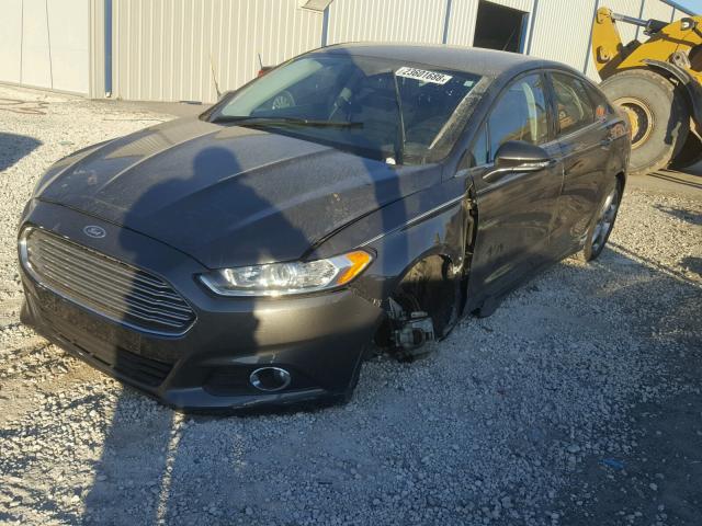 1FA6P0H75F5103195 - 2015 FORD FUSION SE GRAY photo 2