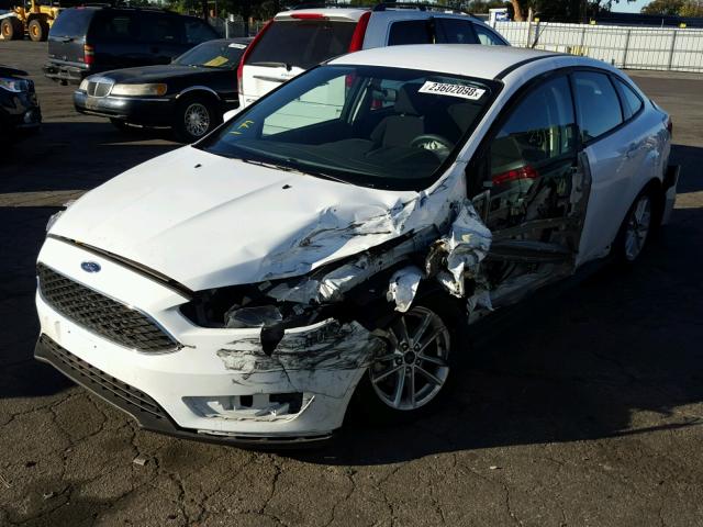 1FADP3F25GL399204 - 2016 FORD FOCUS SE WHITE photo 2