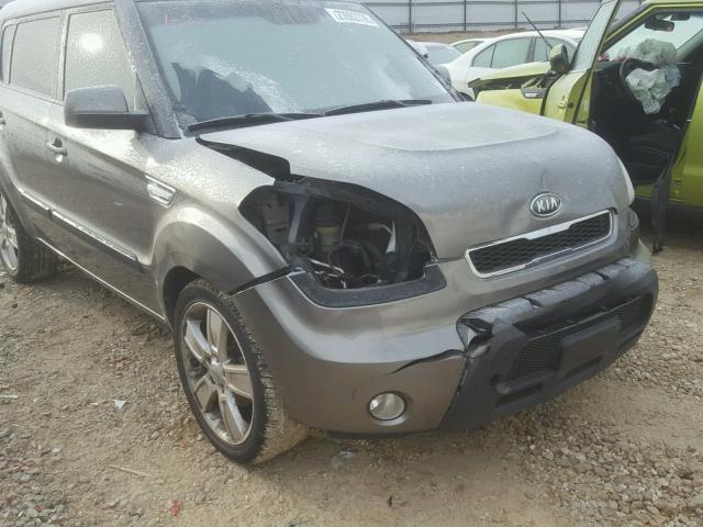 KNDJT2A27B7214534 - 2011 KIA SOUL + GREEN photo 9