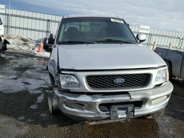 1FTPX28L5WNB26922 - 1998 FORD F250 SILVER photo 9