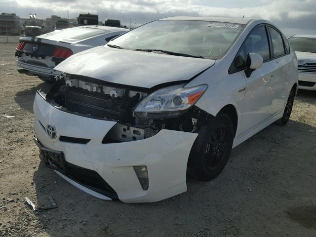 JTDKN3DU3D5634601 - 2013 TOYOTA PRIUS WHITE photo 2