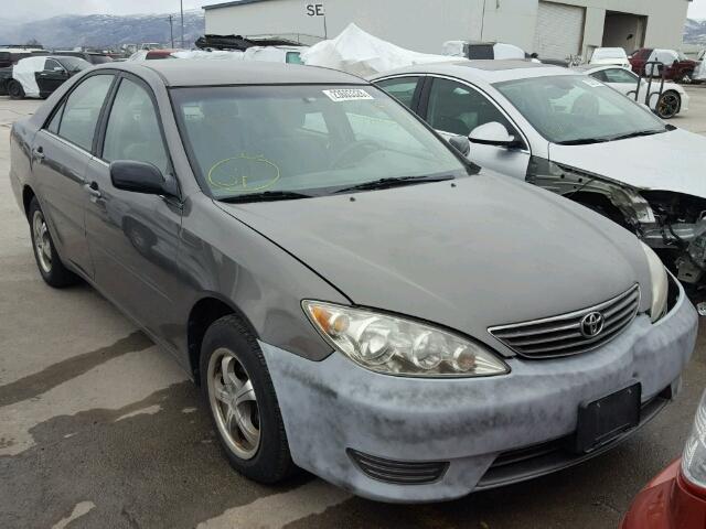 4T1BF30K55U595286 - 2005 TOYOTA CAMRY LE GRAY photo 1