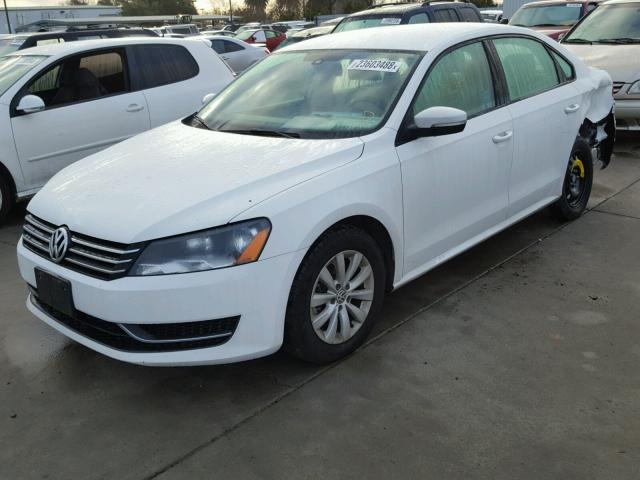 1VWAP7A34EC010146 - 2014 VOLKSWAGEN PASSAT S WHITE photo 2