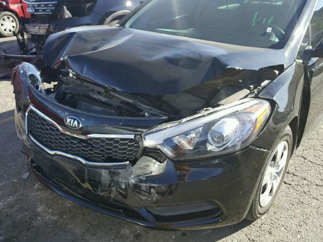 KNAFK4A64F5399924 - 2015 KIA FORTE LX BLACK photo 9