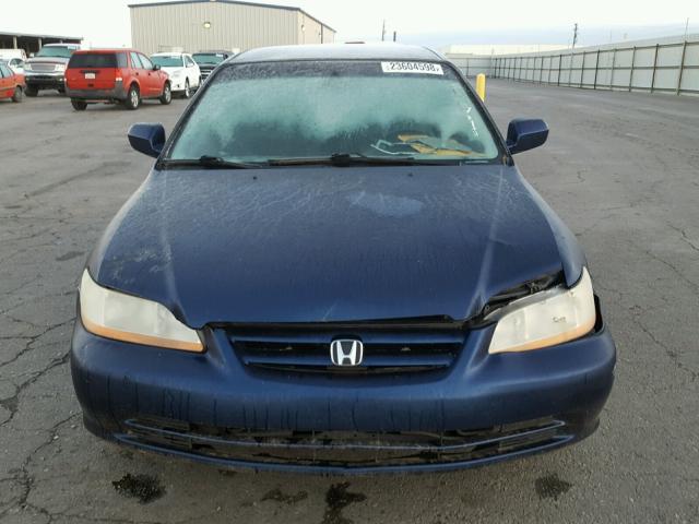 1HGCG65581A015360 - 2001 HONDA ACCORD LX BLUE photo 9