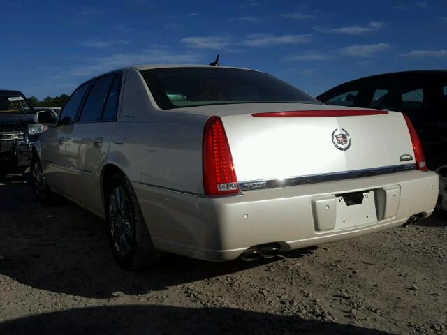 1G6KD57Y68U122052 - 2008 CADILLAC DTS WHITE photo 3