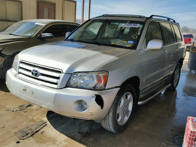 JTEDP21A840031675 - 2004 TOYOTA HIGHLANDER SILVER photo 2