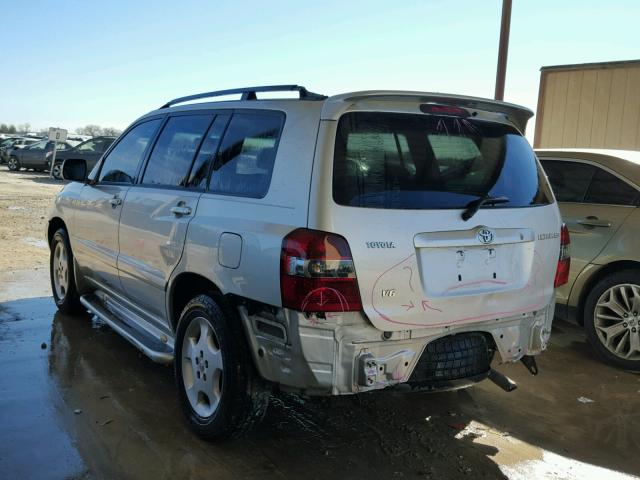 JTEDP21A840031675 - 2004 TOYOTA HIGHLANDER SILVER photo 3