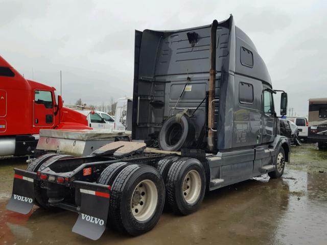 4V4NC9EH8AN286947 - 2010 VOLVO VN VNL GRAY photo 4