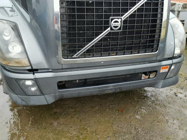 4V4NC9EH8AN286947 - 2010 VOLVO VN VNL GRAY photo 9