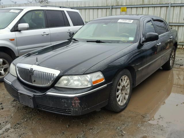 1LNHM81W57Y600688 - 2007 LINCOLN TOWN CAR S BLACK photo 2