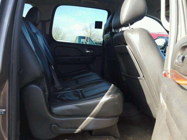 1GNSKJE74CR165345 - 2012 CHEVROLET SUBURBAN K GRAY photo 6