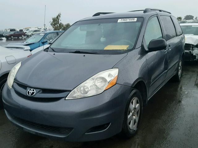 5TDZA23C06S537267 - 2006 TOYOTA SIENNA CE BLUE photo 2