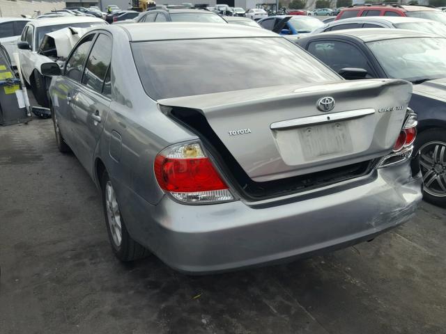 4T1BE32K55U557962 - 2005 TOYOTA CAMRY LE SILVER photo 3