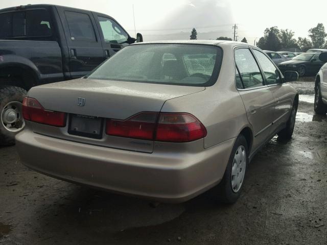 1HGCG6651YA081323 - 2000 HONDA ACCORD LX BEIGE photo 4