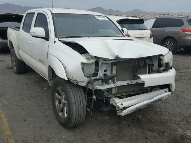 3TMLU4EN8CM087693 - 2012 TOYOTA TACOMA DOU WHITE photo 1