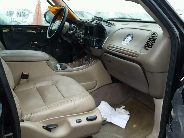 5LMFU28A9YLJ33690 - 2000 LINCOLN NAVIGATOR შავი ფოტო 5