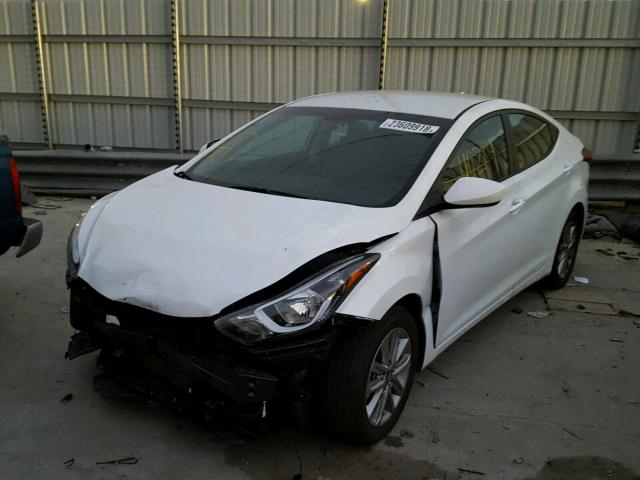 5NPDH4AE1GH725289 - 2016 HYUNDAI ELANTRA SE WHITE photo 2