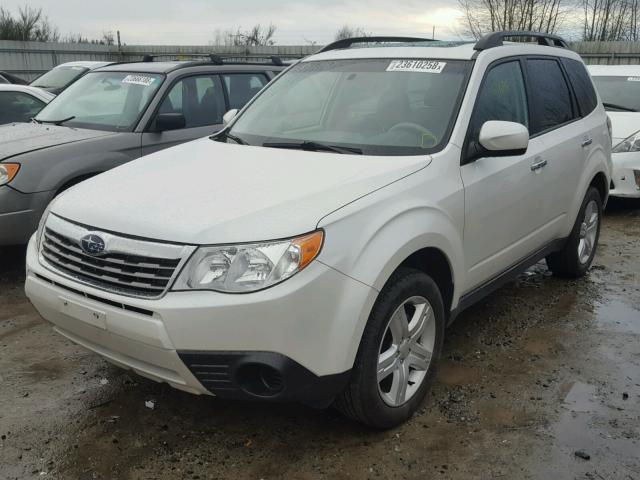 JF2SH6CC3AH734694 - 2010 SUBARU FORESTER 2 WHITE photo 2