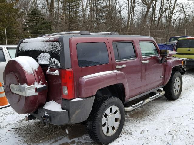 5GTEN13E198129490 - 2009 HUMMER H3 RED photo 4