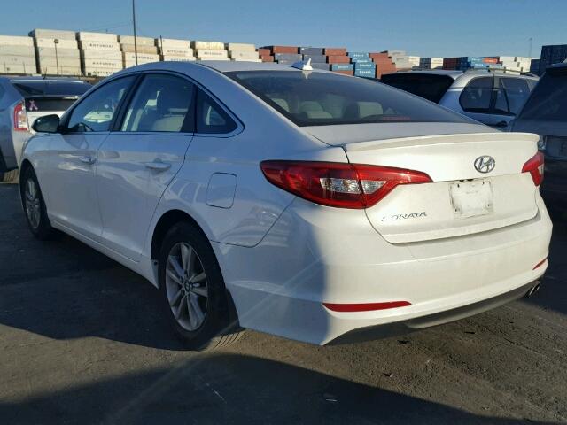 5NPE24AF3FH202370 - 2015 HYUNDAI SONATA SE WHITE photo 3